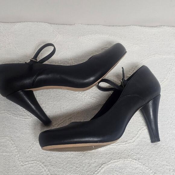 Clarks Plus Cushion Black Career Heels Pumps Women's Size 9 Neutral Office Shoes - Picture 2 of 8
